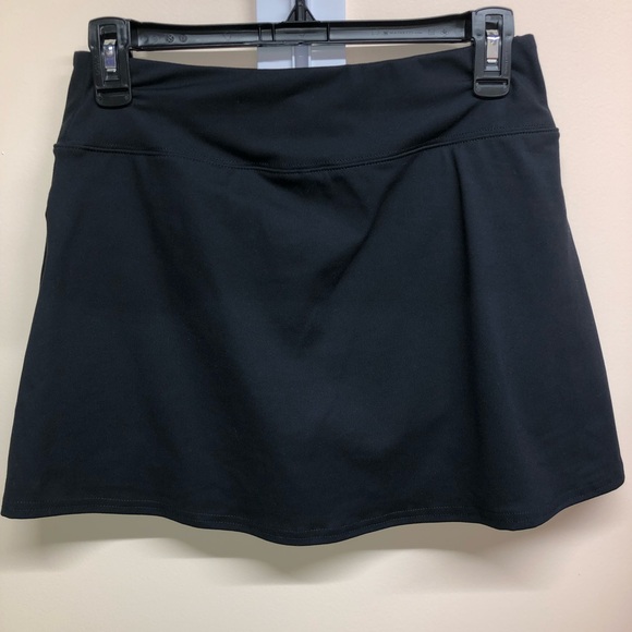 All black skort with slit Size M - Picture 4 of 4